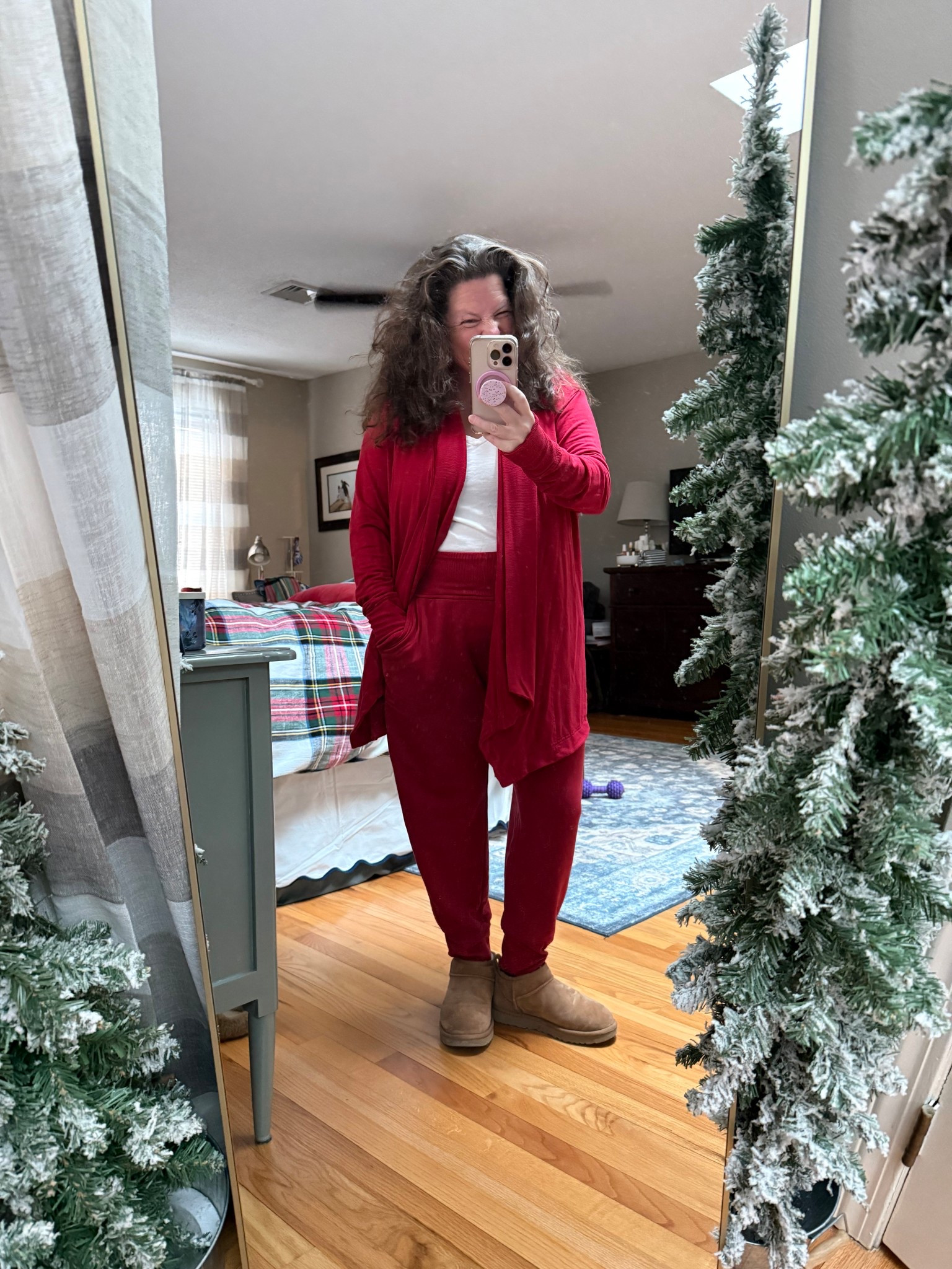 Sometimes it’s just a comfy cozy kind of day. 

#LTKootd #LTKmomlife #LTKOver40