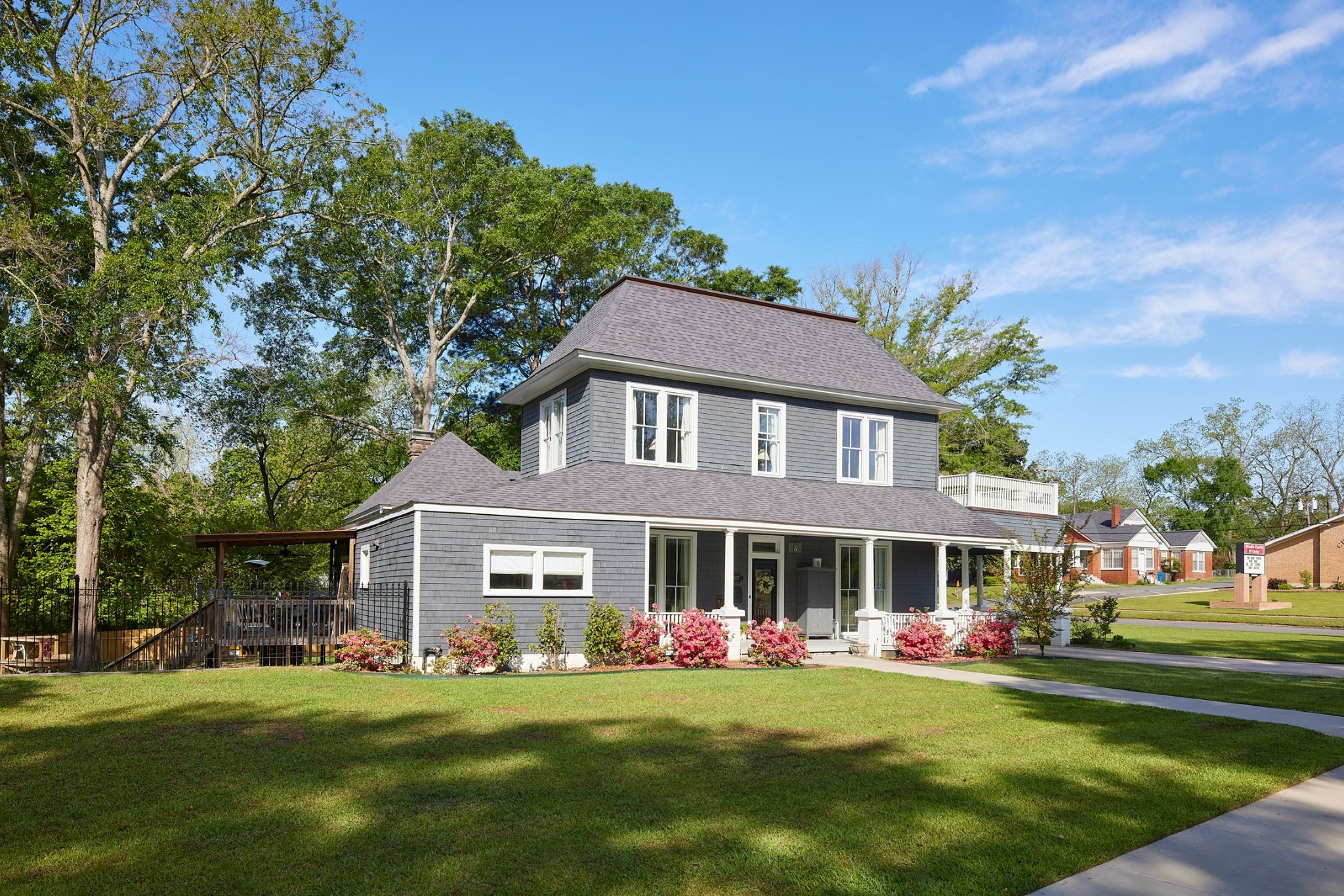 Azaleas planted in front of this beautiful home. Photo Credits: Hector Sanchez

Garden, flowers, plants, gardening, planting, spring, spring flowers, home, outdoors 



#LTKHome #LTKSeasonal