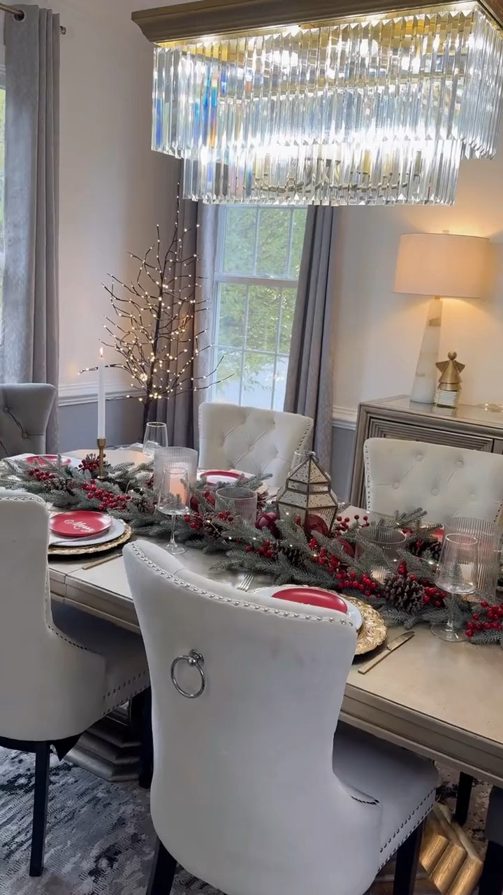 Set a gorgeous Christmas tablescape for holiday entertaining 

#LTKSaleAlert #LTKHome #LTKHoliday