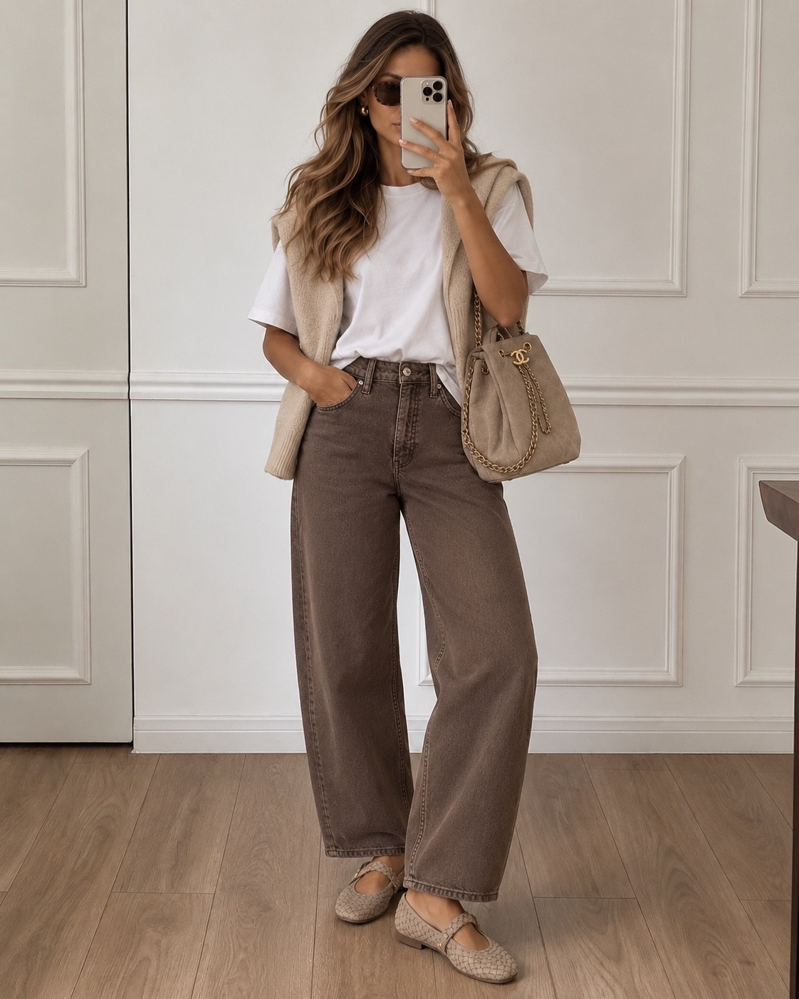 BROWN BARREL JEANS - How nice are thee brown barrel leg jeans, such a nice colour for autumn 🤎

#jeans #fall #autumnoutfit

#LTKautumn #LTKeurope #LTKjeans