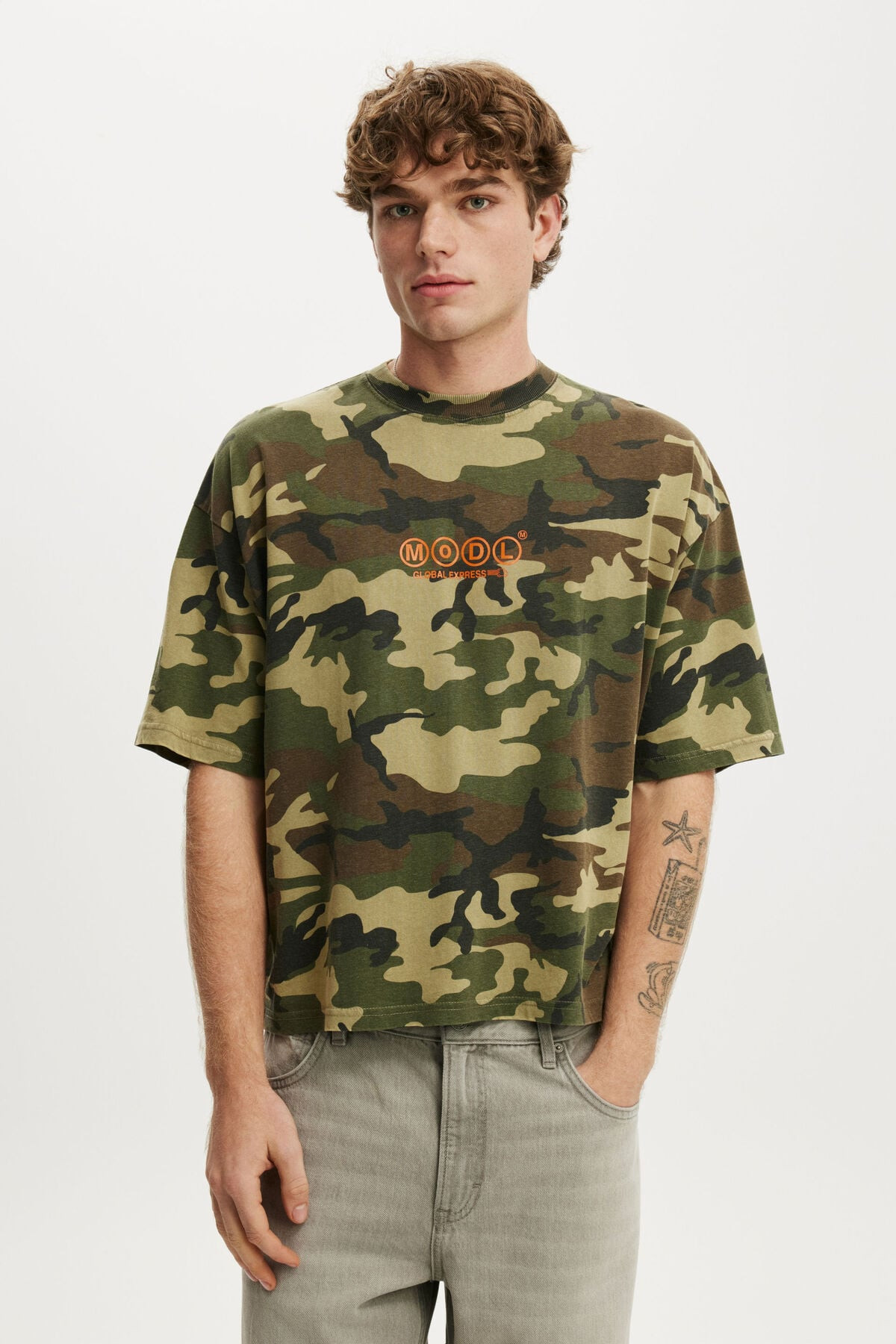 Cropped Fit Graphic T-Shirt | Cotton On (US)
