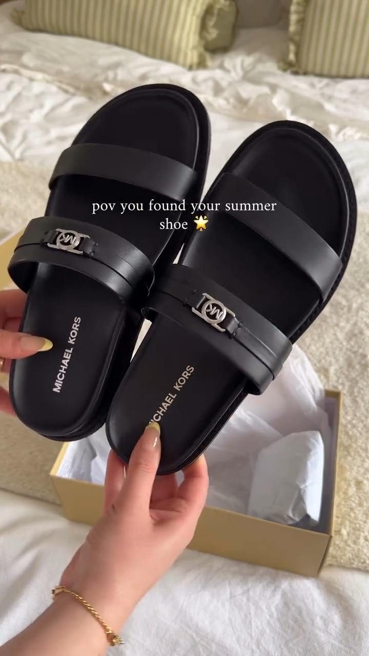 pov you found your summer shoe 🌟 | @michaelkors #AD #mkadvocates #unboxing #summershoes #summerfashion 

shop here: https://community.michaelkors.com/s/jessica.e

#LTKluxury #LTKsummer #LTKshoes