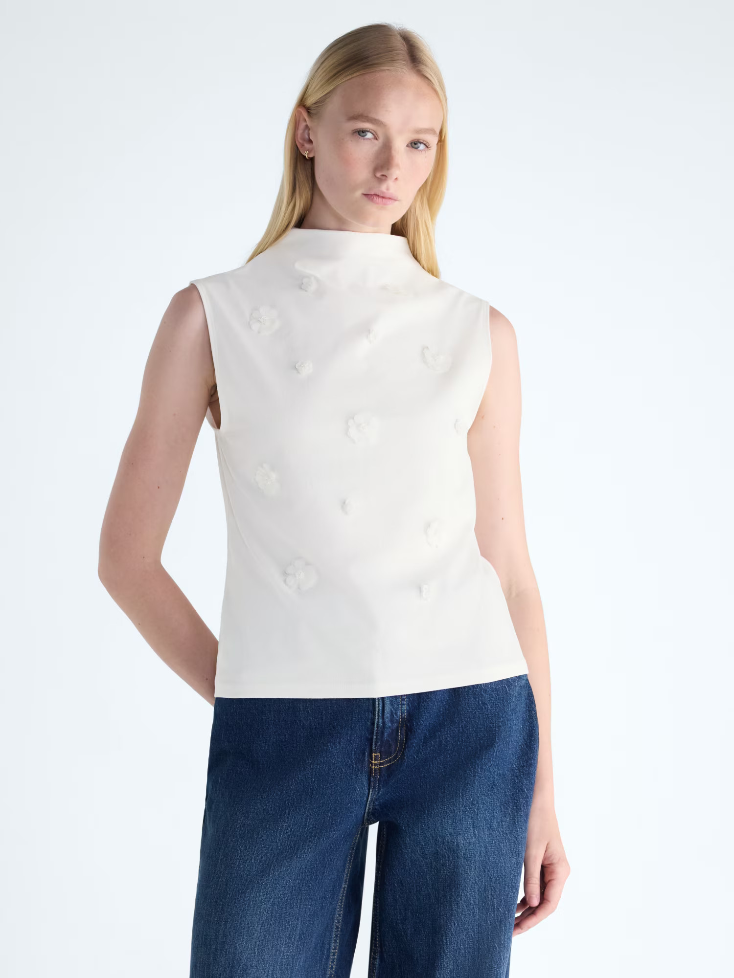 Free Assembly Women's and Women's Embellished Sleeveless Mock Neck Top, Sizes XS-4X - Walmart.com | Walmart (US)