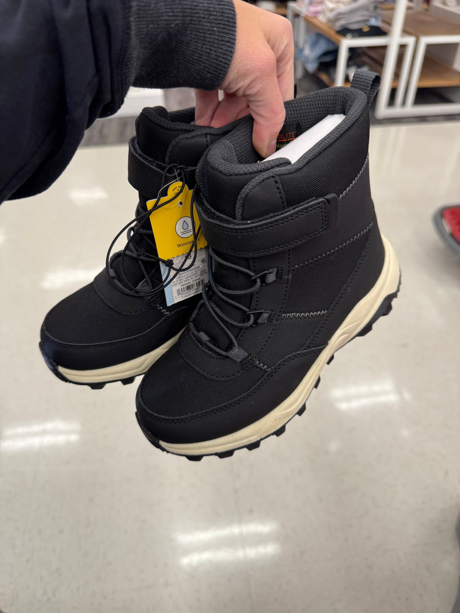 #kids #kidssnowboots

#LTKSeasonal #LTKShoeCrush #LTKKids