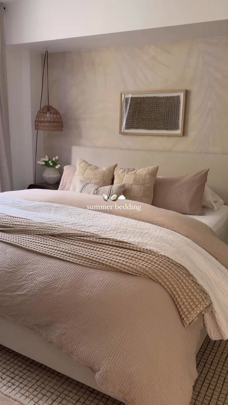 making my bedroom feel beachy for the summer vibes!

sheets, comforter, duvet cover, sleeping pillows, throw pillows, quilt, throw blanket , rug, nightstand, mirror, neutral bedroom, bedroom decor, bedding

#LTKHome #LTKVideo