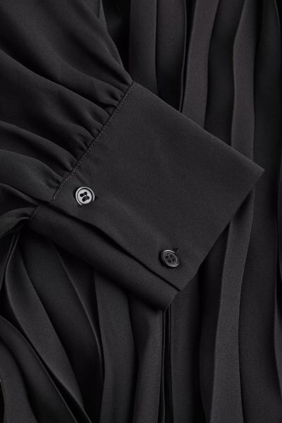Pleated tie-belt dress | H&M (UK, MY, IN, SG, PH, TW, HK)