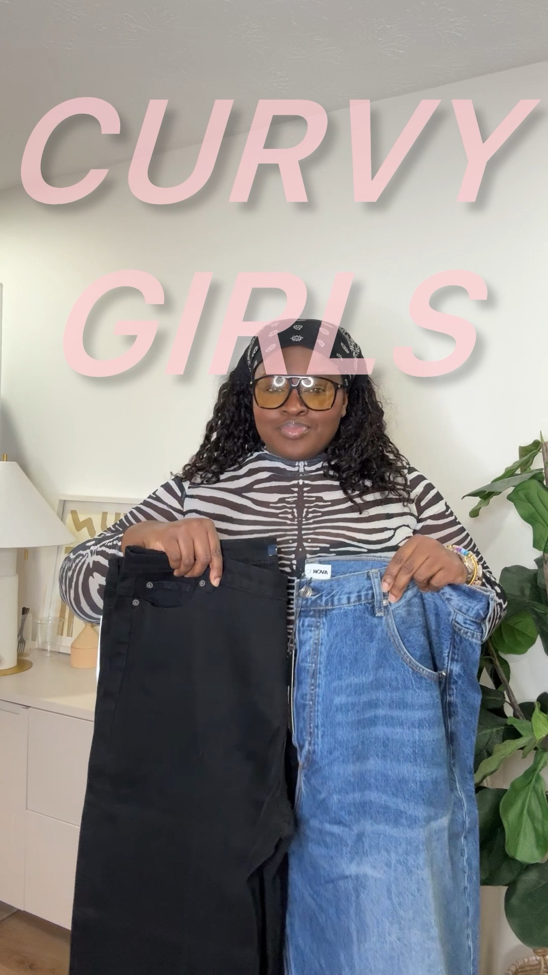 Go to jeans for girlies with tummies I’m wearing either a size 35 or a size 20

#LTKootd #LTKMidsize #LTKmomlife