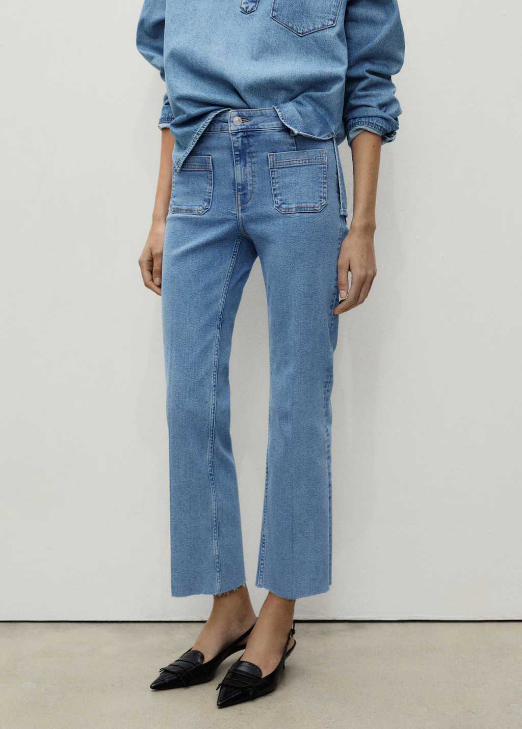Flared cropped jeans with pockets - Women | MANGO USA | Mango (US/MX/AU)
