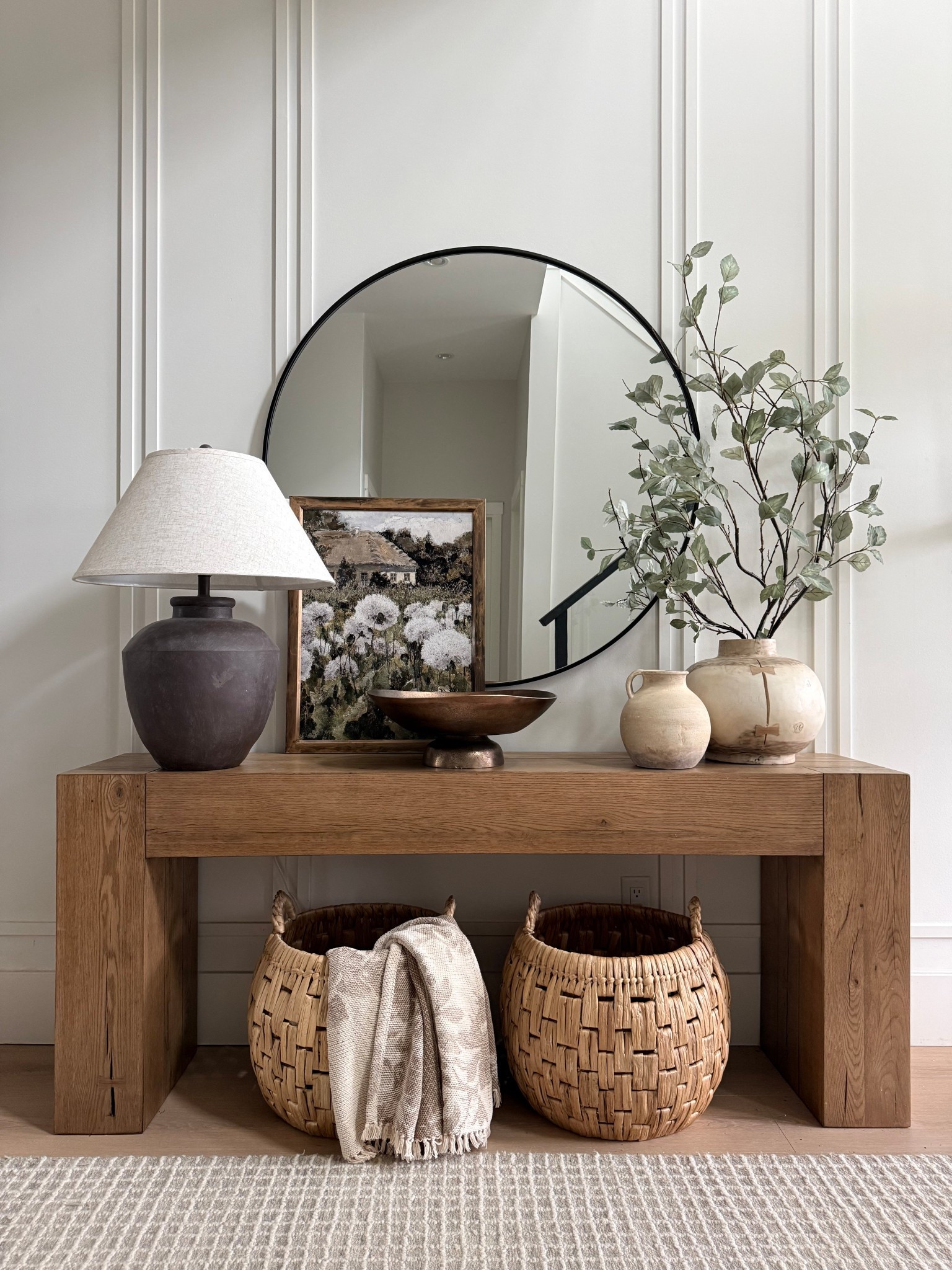 Transitioning into a Spring look for the entry console 🤍