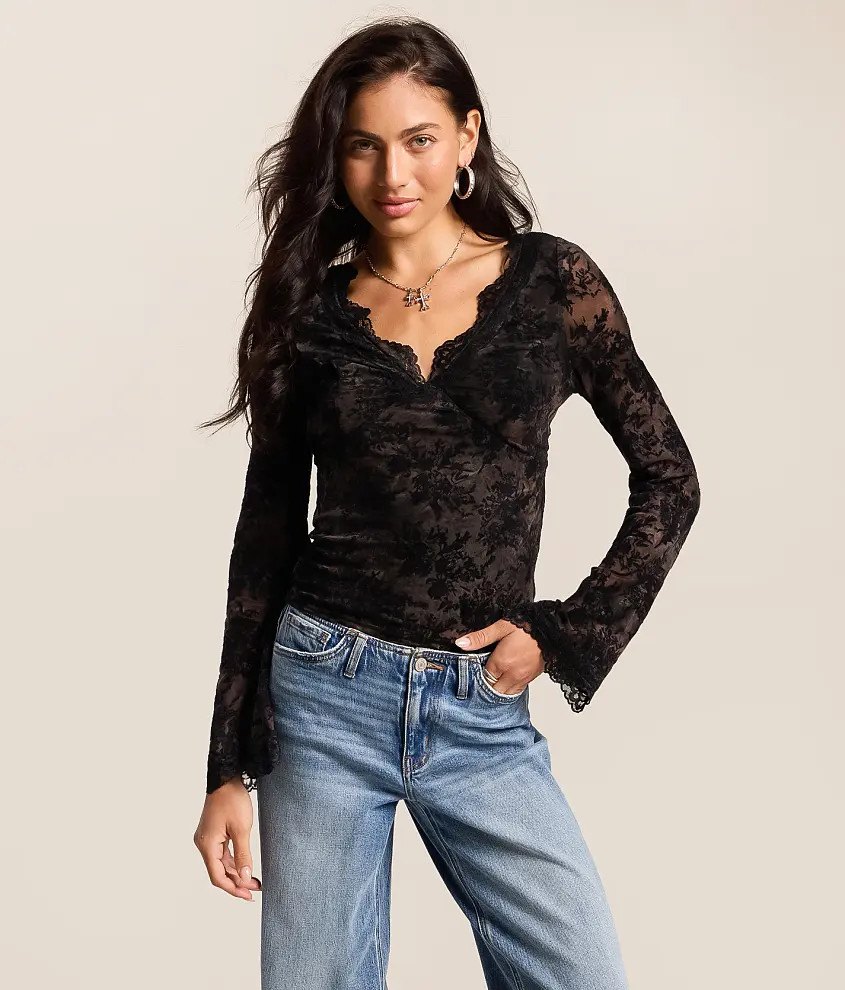 Flocked Floral Top | Buckle
