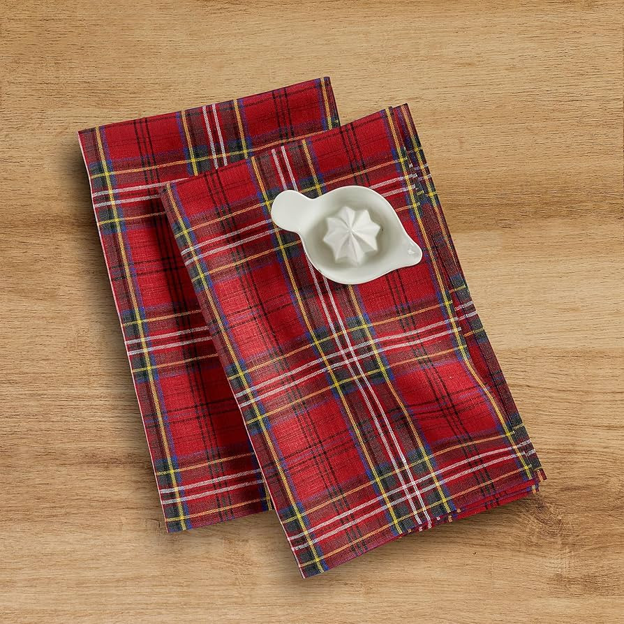 Solino Home Christmas Kitchen Towels Set of 2 – Red 17 x 26 Inch – 100% Pure Linen Classic Ta... | Amazon (US)