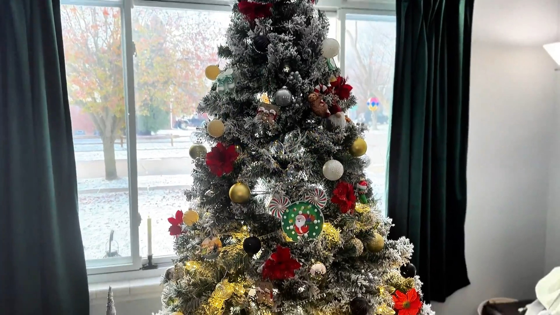 Love these Emerald Green Curtains for the holidays ! 🎄😘🎀

#LTKHoliday #LTKSeasonal #LTKHome