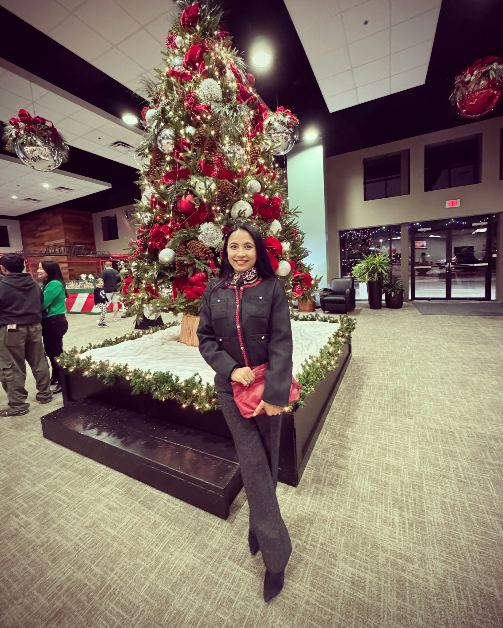 Petite friendly contrast trim tweed jacket. Perfect for festive season. Wearing size xs and fits tts.

#LTKSeasonal #LTKworkwear #LTKHoliday