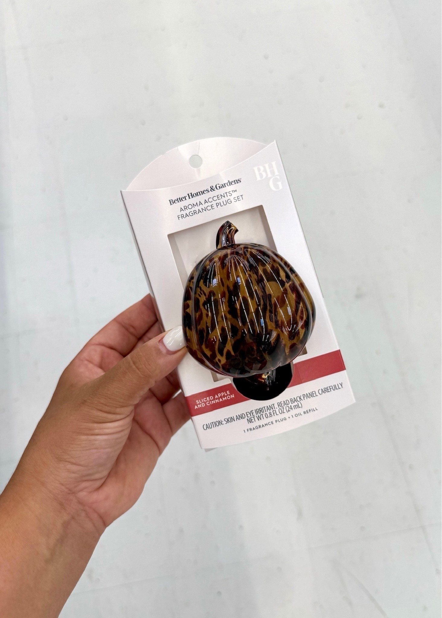 The cutest little Walmart fall find 🍂🤎 This tortoiseshell pumpkin fragrance plug in is only $9.48 and comes with a sliced apple + cinnamon refill! Such a cute way to make your home feel extra cozy for fall. 🎃✨

#WalmartHome #WalmartFinds #FallHomeDecor #FallDecor #WalmartFallFinds #CozyHome

#LTKxWalmart #LTKSeasonal #LTKHome