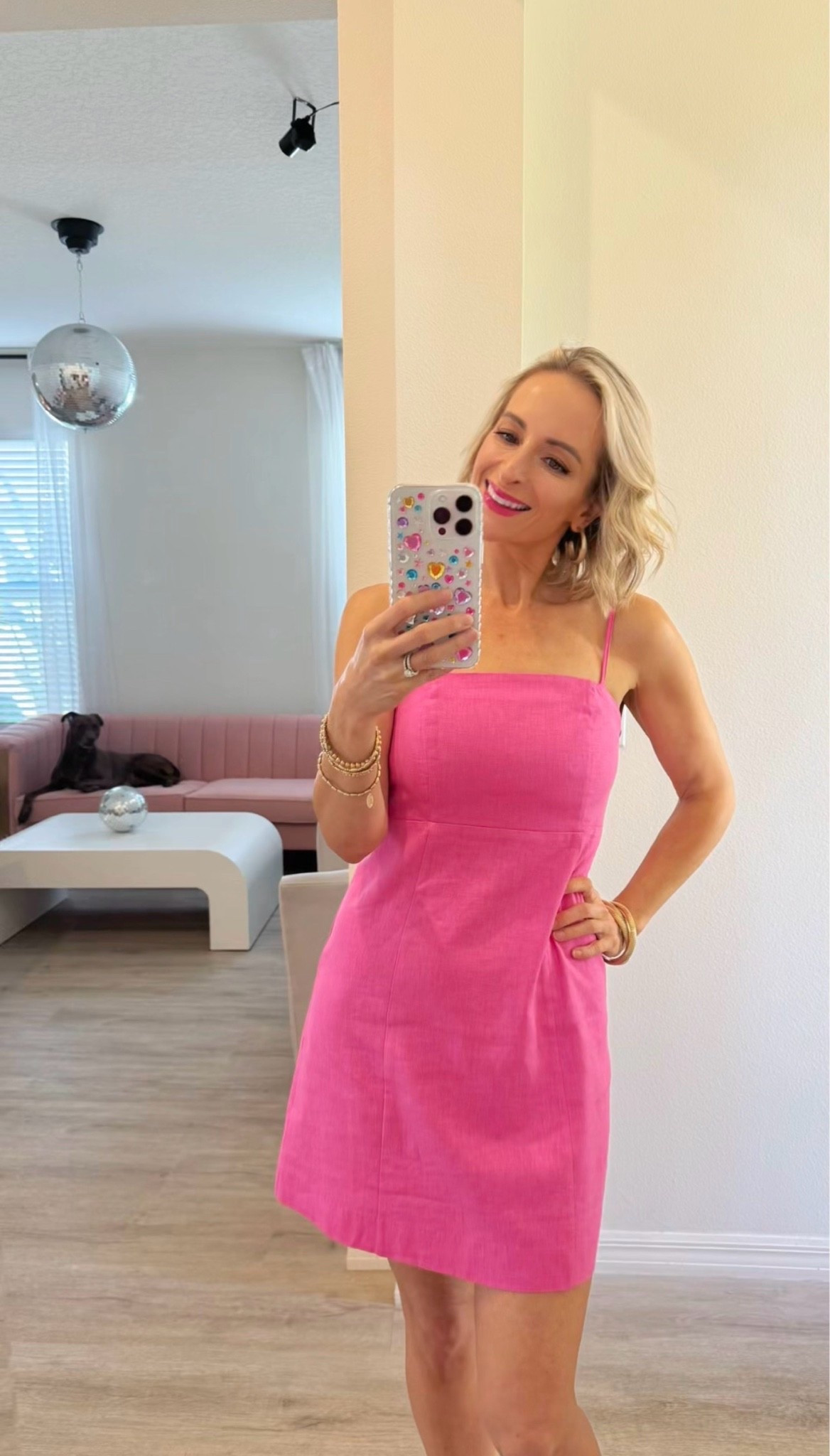 The prettiest pink mini dress 💕 Flattering, feminine and so easy to dress up or down! Perfect for date night, brunch, girls’ night, vacation or any spring + summer occasion💖

#LTKootd
