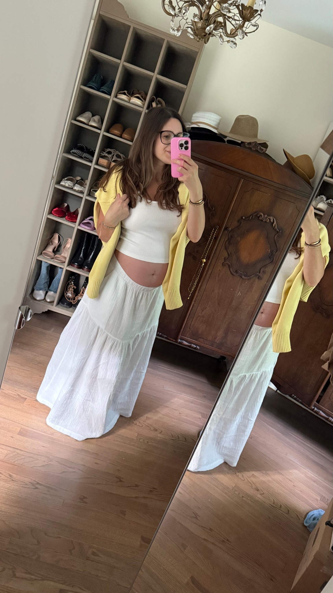 Three outfit from perfectwhitetee for the perfect end of summer looks!
-
1. Springsteen tee and bella skirt
2. tiff tank and bella skirt
3. blondie tank, janet sweater and bella skirt
*I also wore this skirt on my maternity shoot ✨

#LTKStyleTip #LTKBump #LTKFindsUnder100