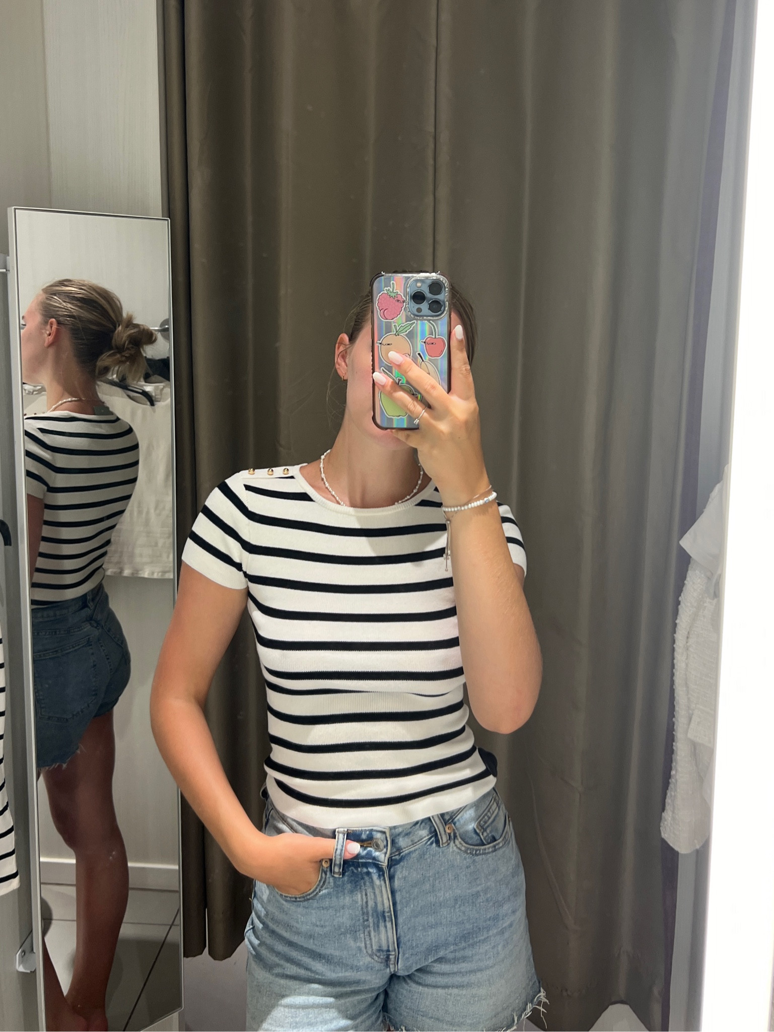 H&M Find - found this cute top which would be perfect for in the office as can dress up or down! Also really cute for everyday outfits. Wearing a small here, the fit was perfect! 

#LTKuk #LTKautumn #LTKsummer