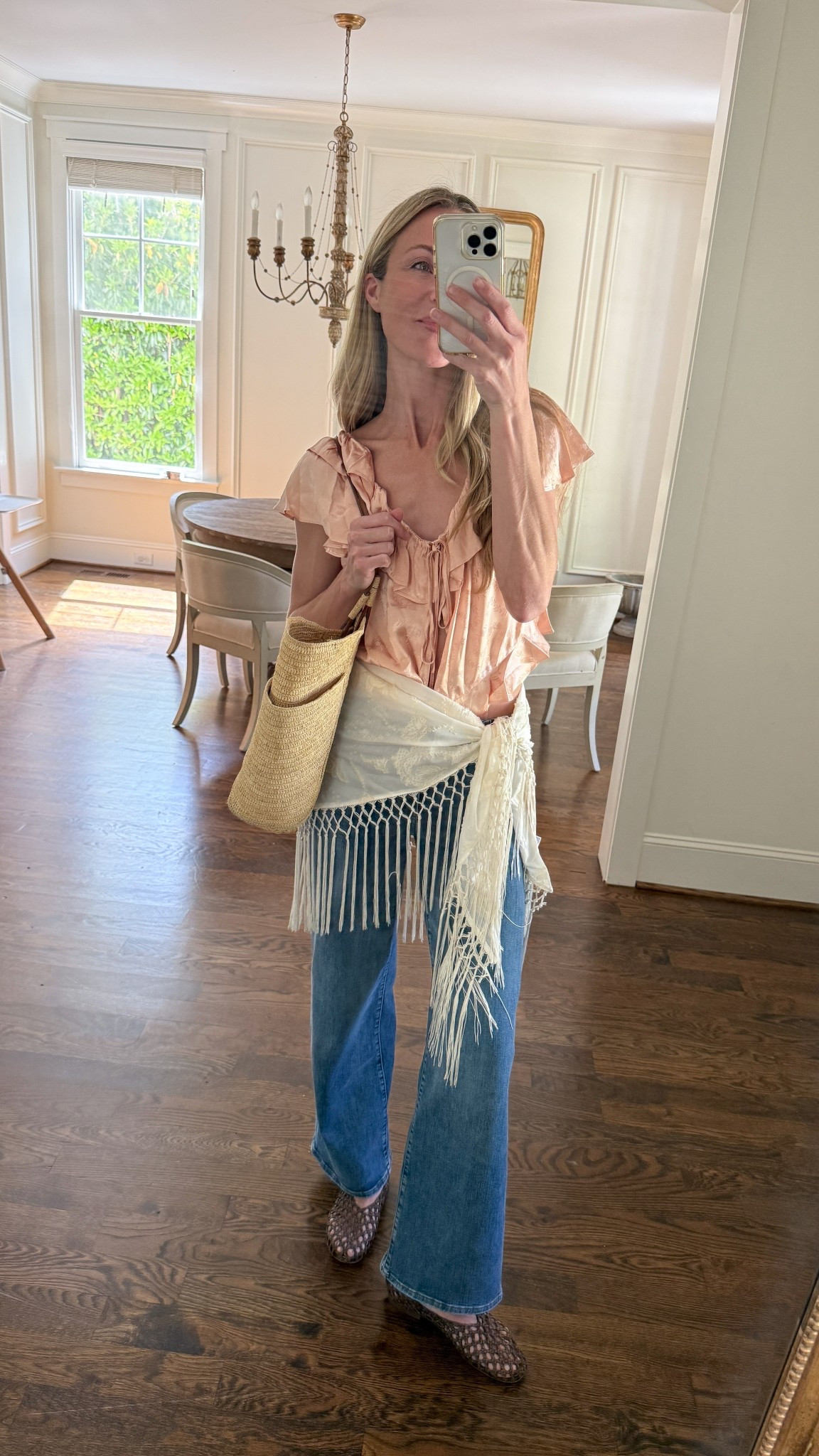 Spring casual with a twist 🌸 S top, 25 jeans, shoes TTS

Spring jeans, spring blouse, casual, spring outfit, doen spring, scarf styling, fringe scarf

#LTKootd #LTKgrwm #LTKSeasonal