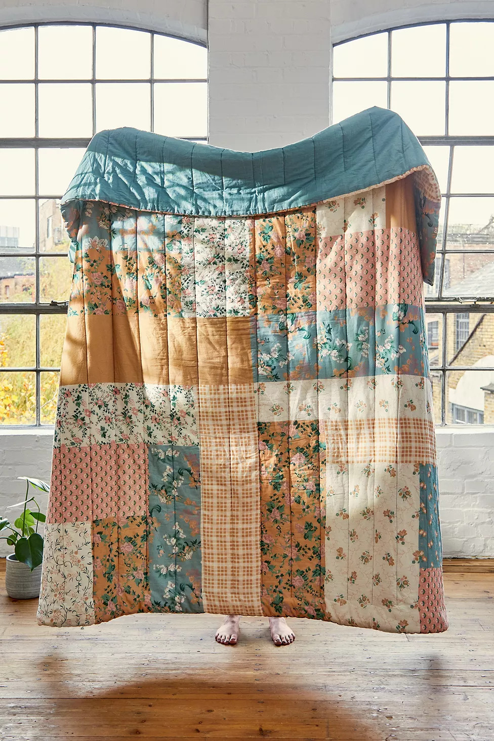 Sophia Patchwork Quilt | Urban Outfitters (EU)