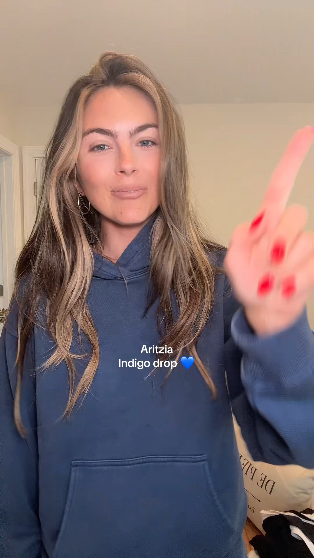 Must have summer lounge set @Aritzia 

#aritzia, aritzia outfits , loungewear, tna , summer style, spring styles, errands outfits, sweatshirts , matching sets, aritzia haul, vacation beach, beach outfits,

#LTKootd #LTKActive #LTKmomlife