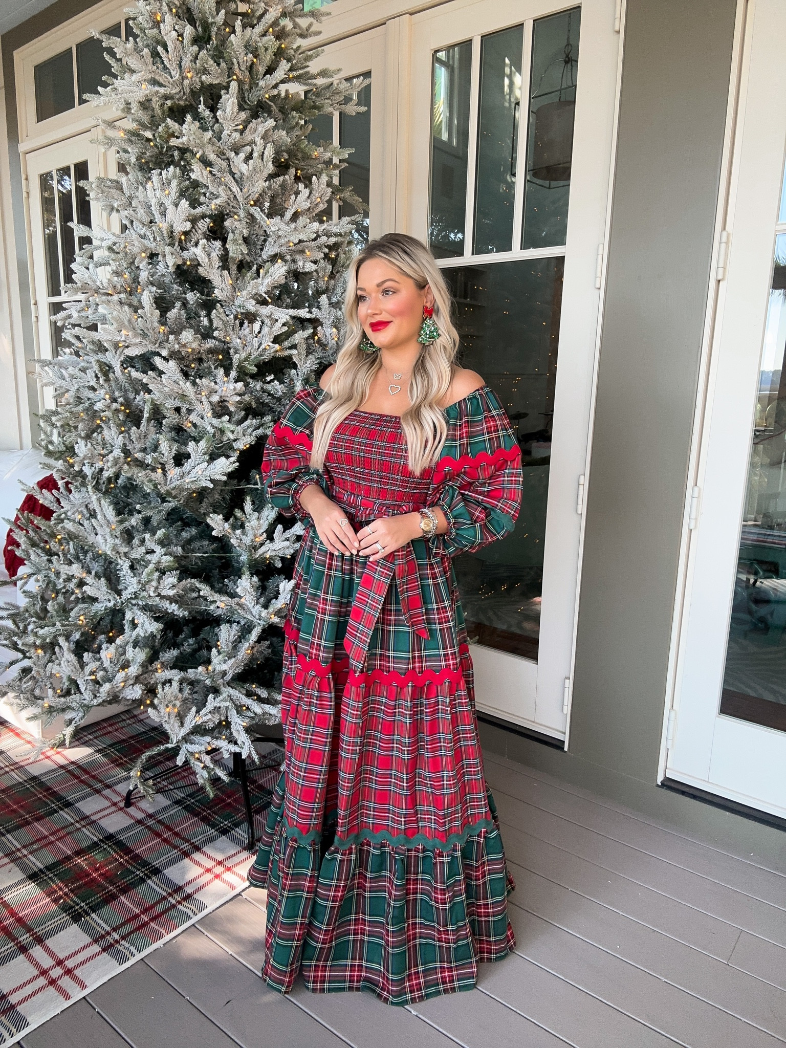 Red dress sale 
Christmas looks from red dress 


#LTKsalealert #LTKCyberWeek #LTKHoliday