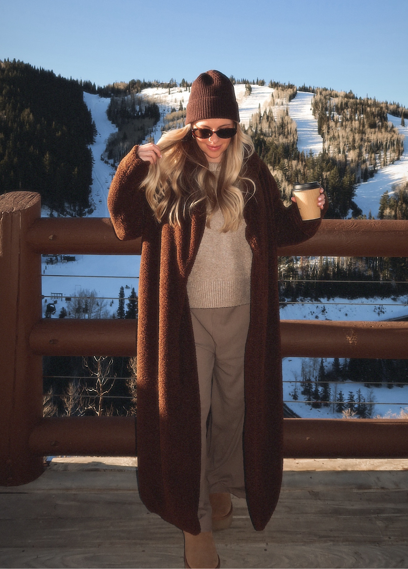 🐻🤎☕️
Sweater- M 
Pants- S 
Jacket- S 