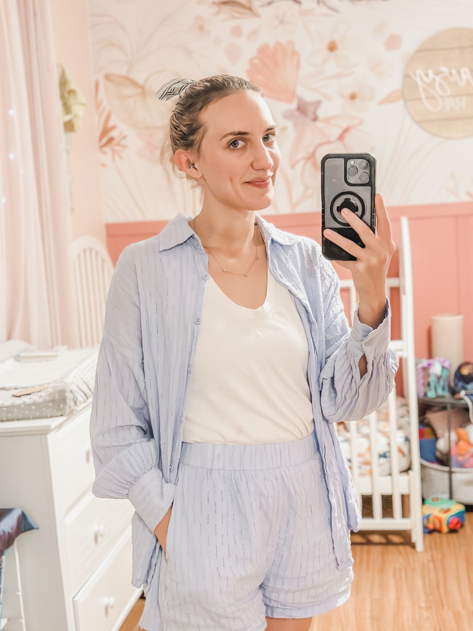 Comfy SAHM fit 🩵



#LTKTravel #LTKActive #LTKStyleTip