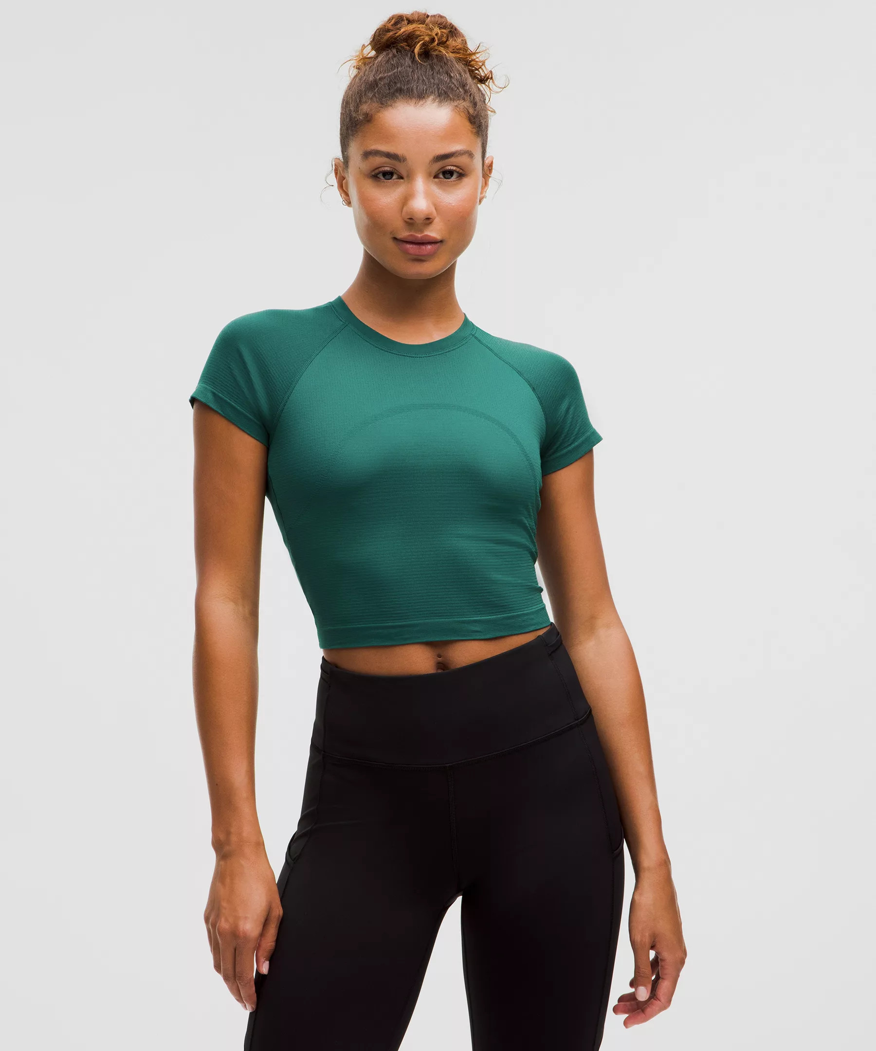 Swiftly Tech Cropped Short-Sleeve Shirt 2.0 | Women's Short Sleeve Shirts & Tee's | lululemon | lululemon (CA)