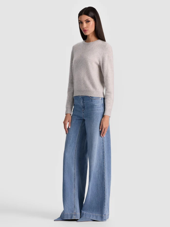 CAROLEE CASHMERE PULLOVER | Alice + Olivia