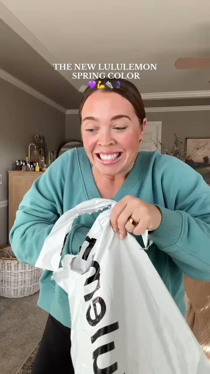 Lululemon Lavender Lux Unboxing! 📦🪻

Size 12/Large | 5'4" | 180lbs 

 #LTKActive #LTKMidsize #LTKFitness