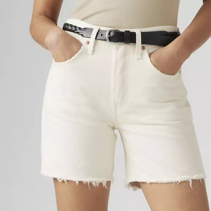 501® Mid Thigh Women's Shorts - White | Levi's® US | Levi's US