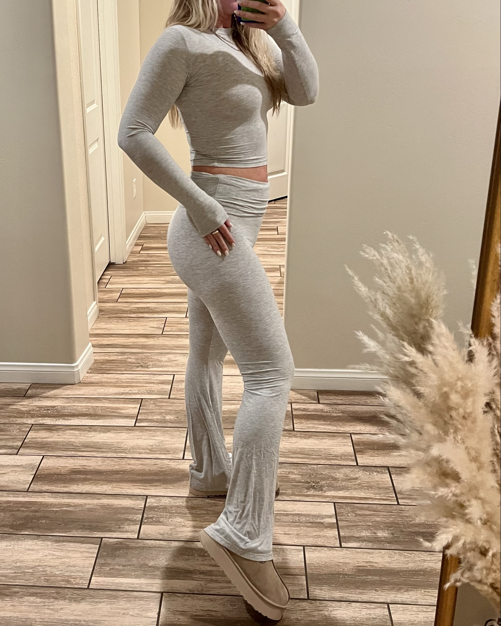 SKIMS DUPE lounge set back in stock. I’m wearing a M. So many colors!! 

This WILL sell out.

#LTKparties #LTKActive #LTKfindsunder50