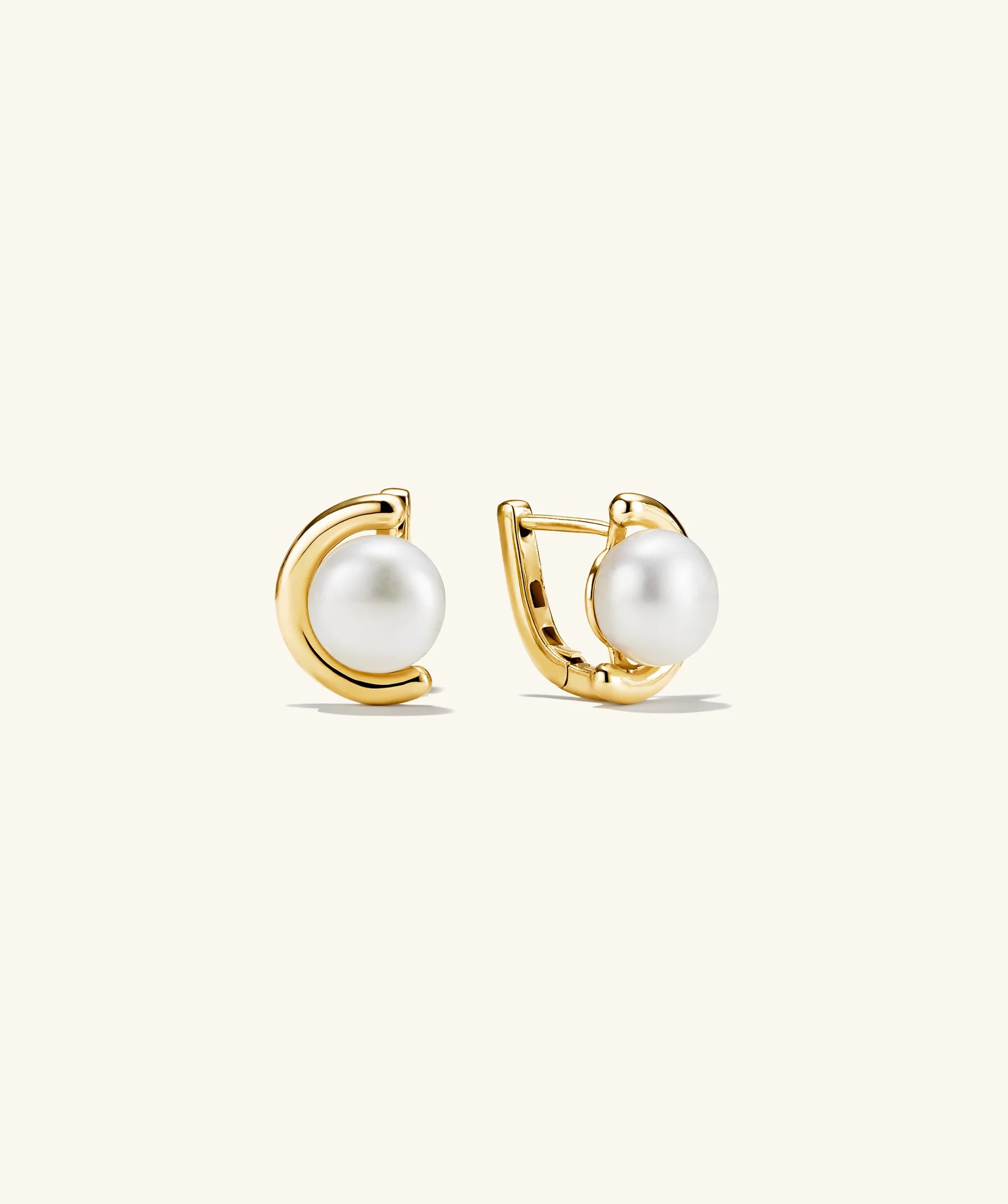 Sloan Pearl Earrings | Mejuri Fine Crew
