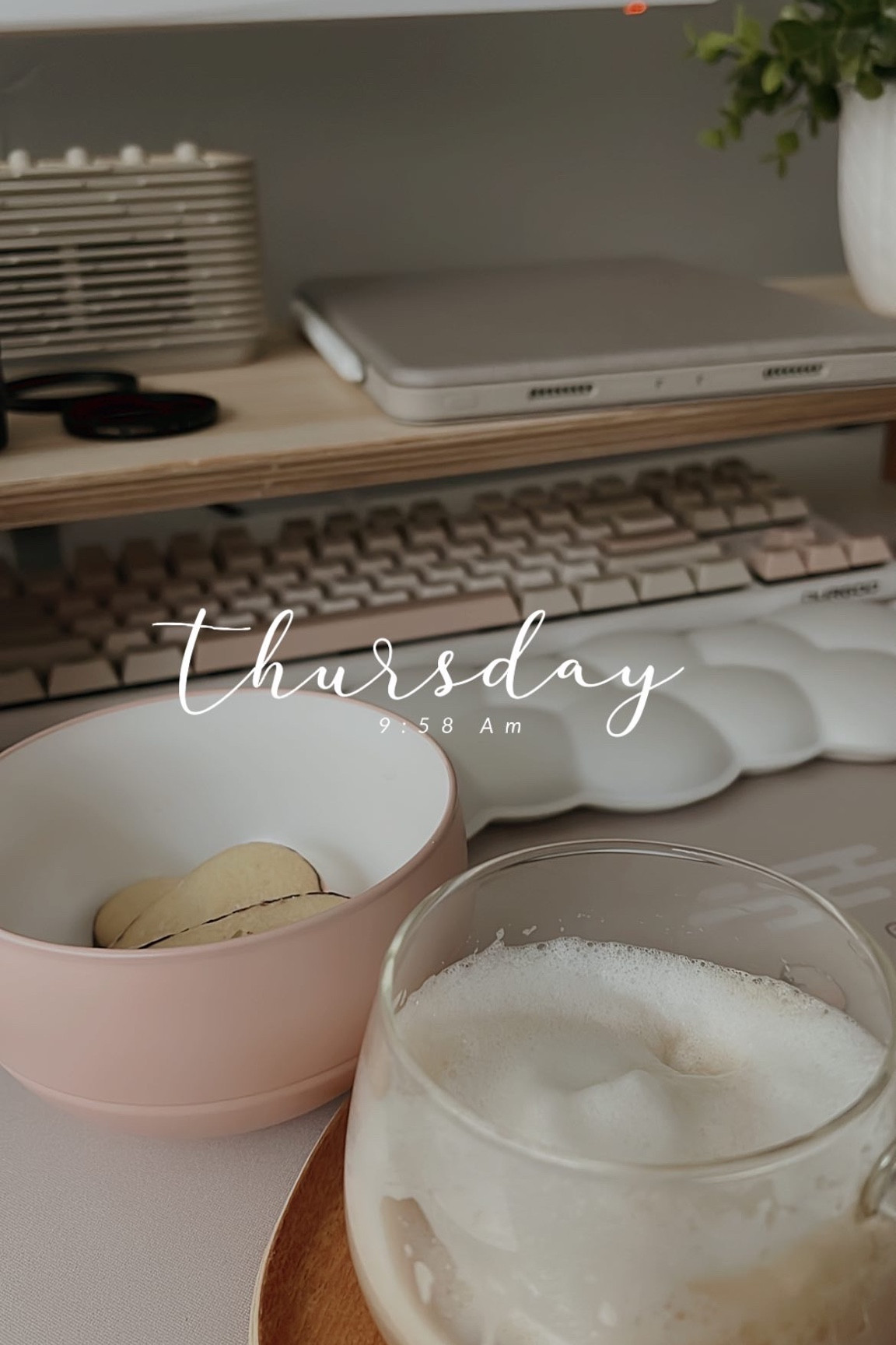 🌥️ gloomy Thursday mornings in this fall season are my favorite. Love the cozy weather 🥰

#LTKSeasonal #LTKHoliday