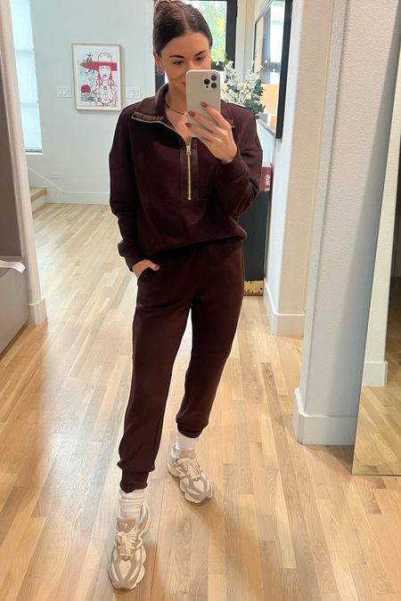 New chocolate brown athleisure fit ! Love these joggers, they are the softest material + sooo comf! Wearing small in those + this brown pullover ! 

#LTKstyletip #LTKfindsunder100 #LTKfitness
