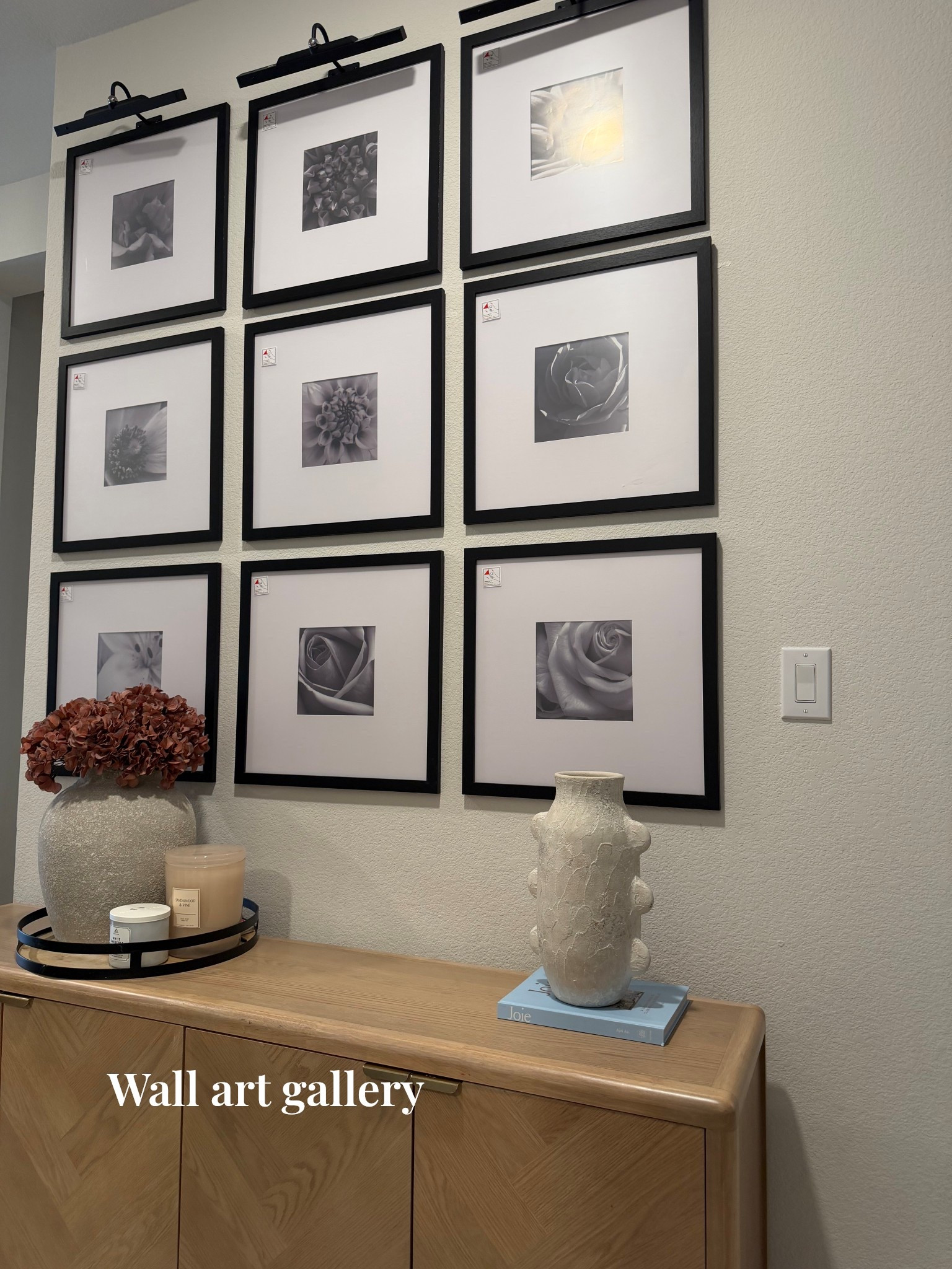 Wall art gallery frames that can make a space fill full but not over crowded 