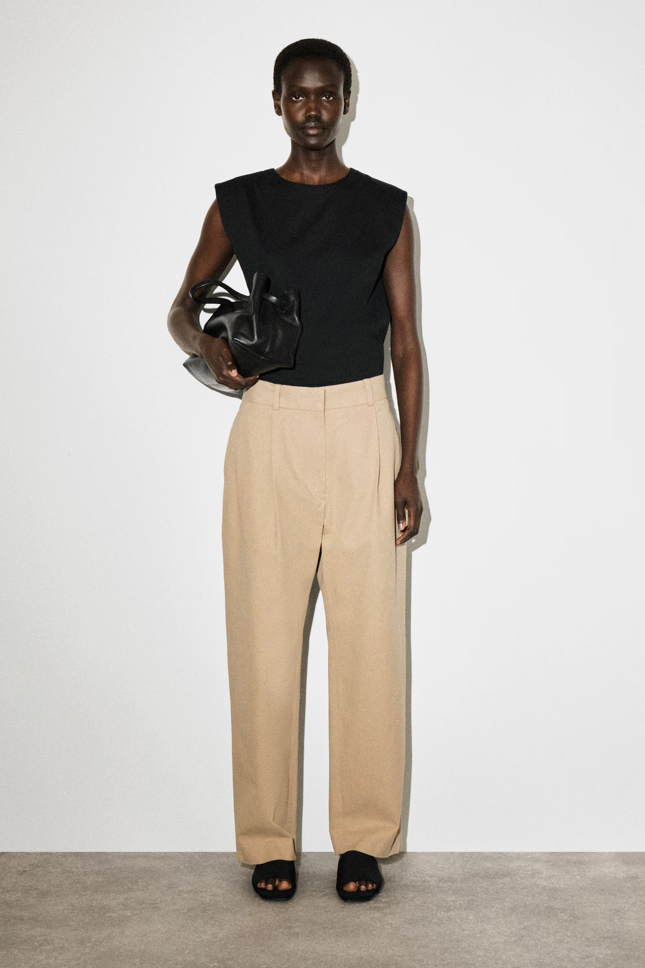 SCHMAL ZULAUFENDE HOSE AUS BAUMWOLL-TWILL | H&M (DE, AT, CH, NL, FI)