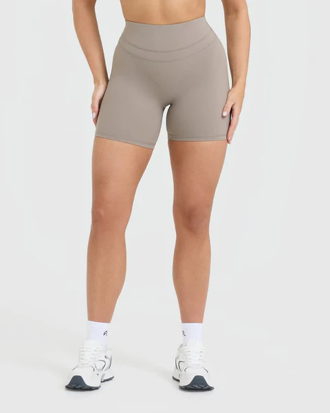 Unified High Waisted Shorts 6" 
 Minky | Oner Active (UK / US)