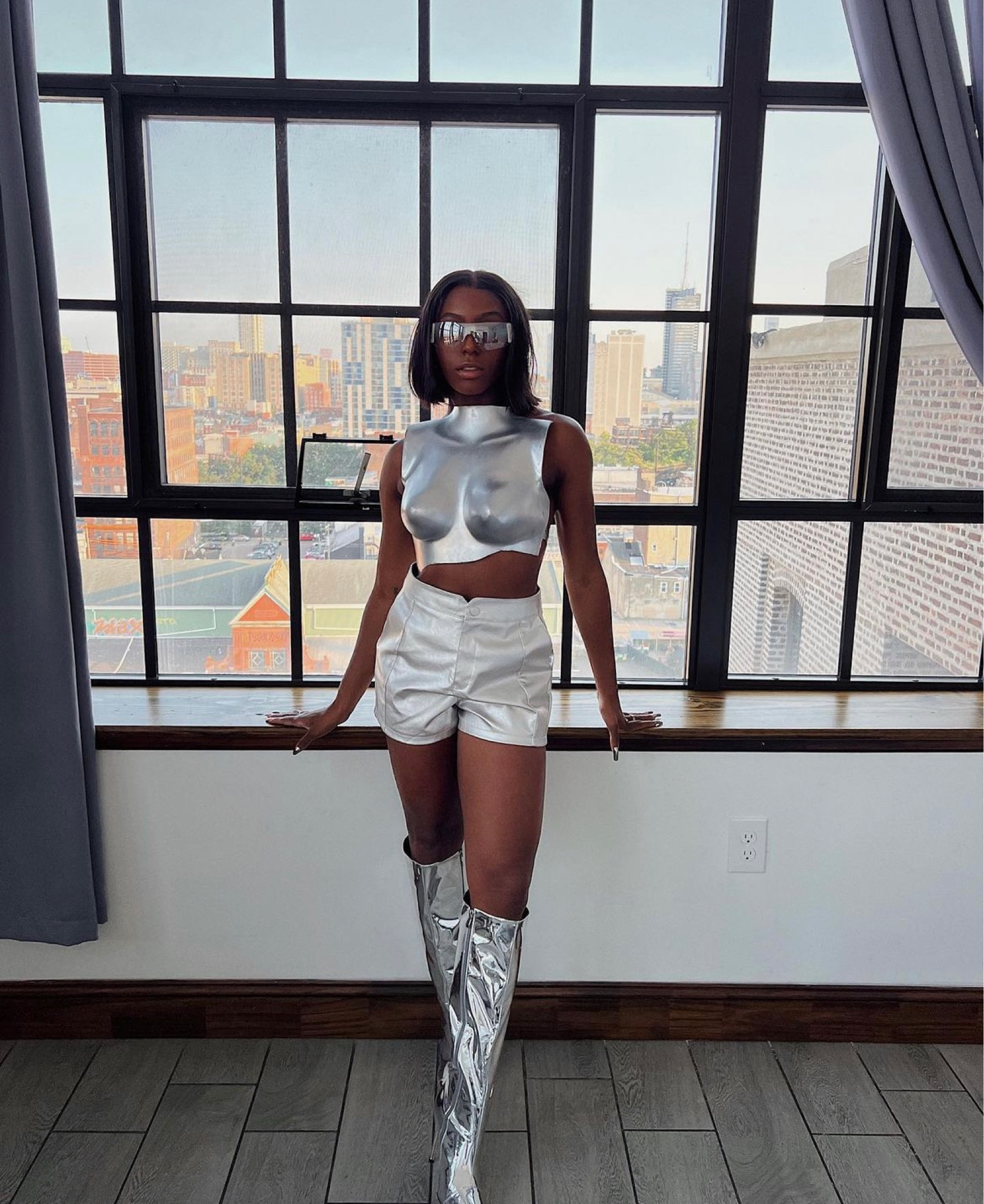 Chrome Concert Outfit Ideas

#LTKFind #LTKstyletip