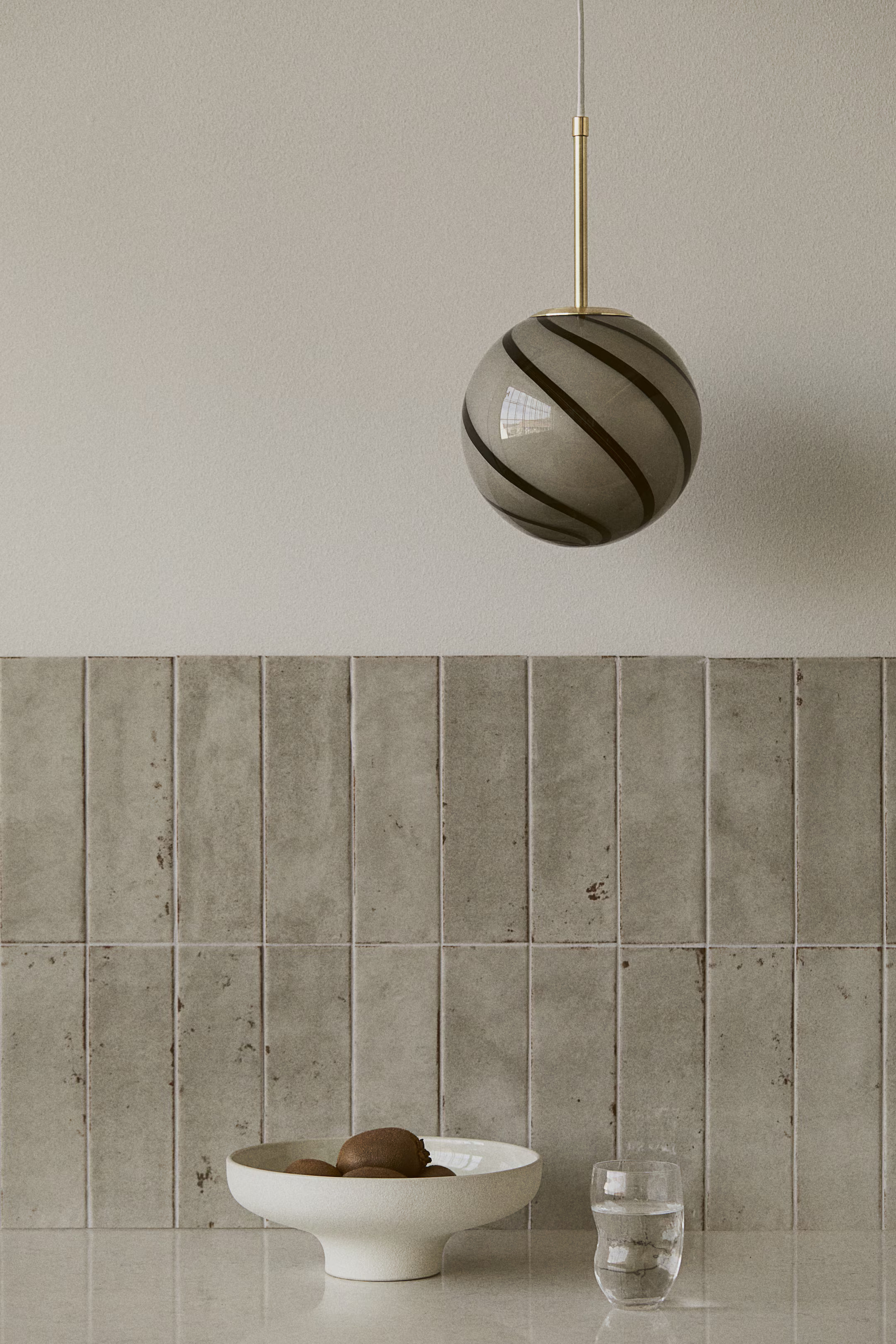 129,00 € | H&M (DE, AT, CH, NL, FI)