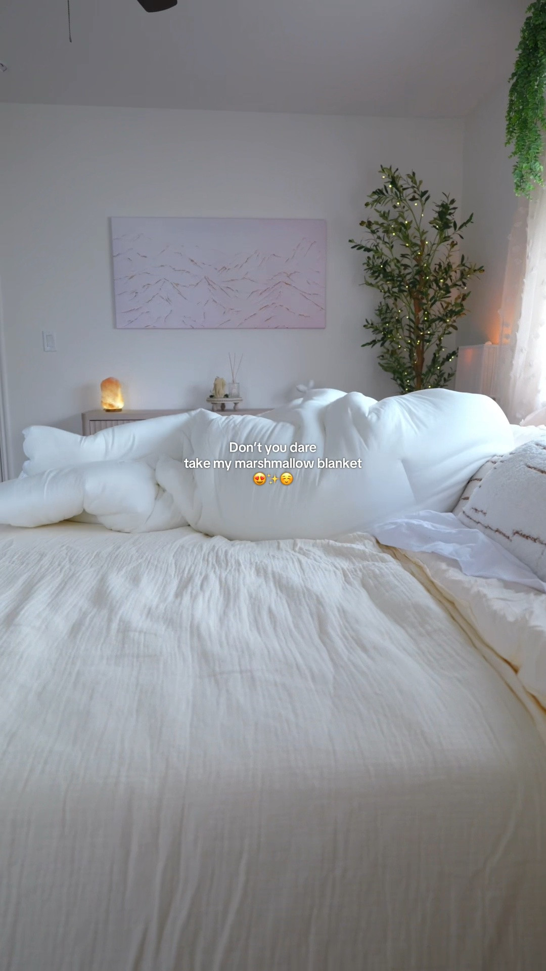 People weren't lying the marshmellow is worth the hype #mellow #marshmellow #mellowsleep #softblanket #mellowcomforter

#LTKSaleAlert #LTKHome #LTKselfcare