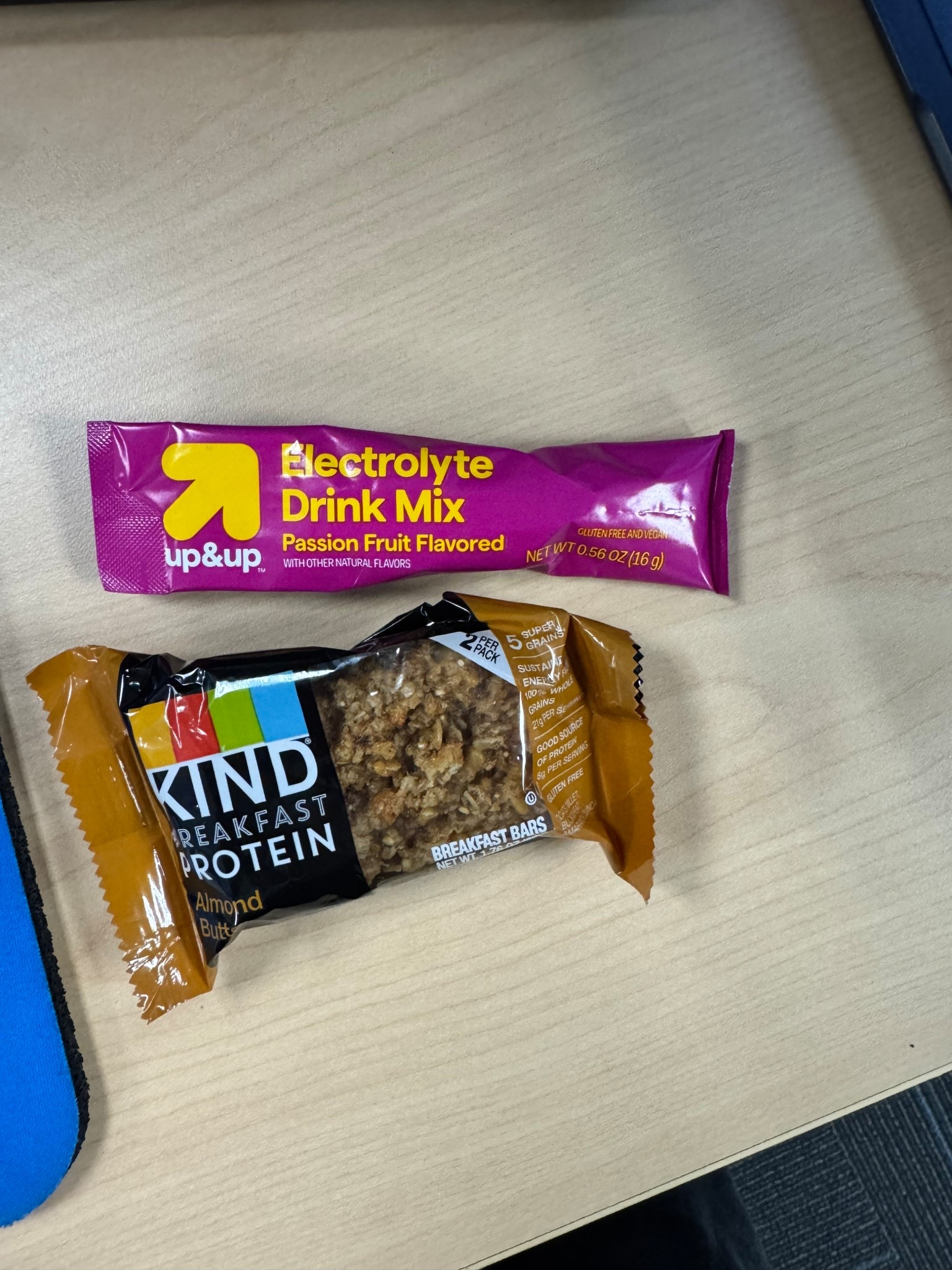 I woke up feeling dehydrated so had to grab an electrolyte drink mix. Can’t start my day without my KIND protein bar for breakfast

#LTKSaleAlert #LTKFindsUnder50