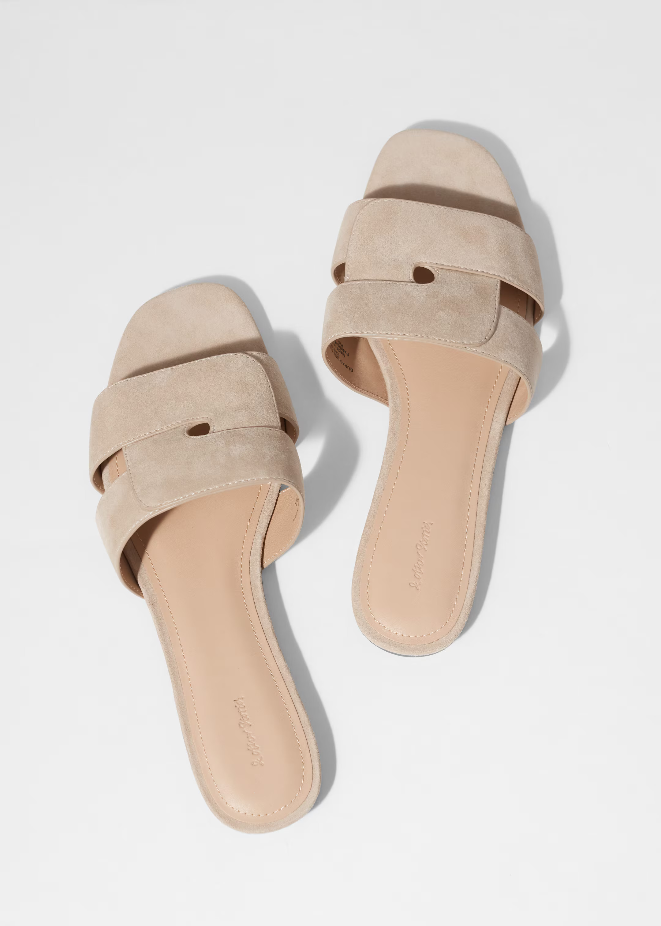 These summer flats have been made in Portugal from supple leather and have square toes. They are ... | & Other Stories - US
