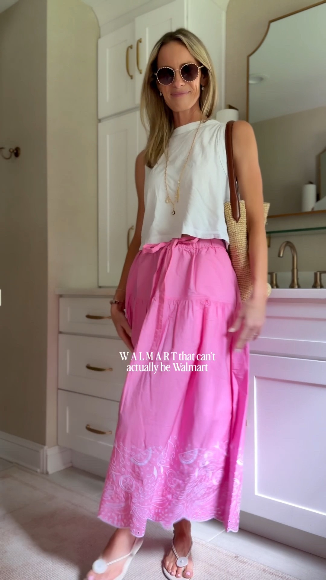 I’m sorry what?! Insanely good.

Sizes XS!