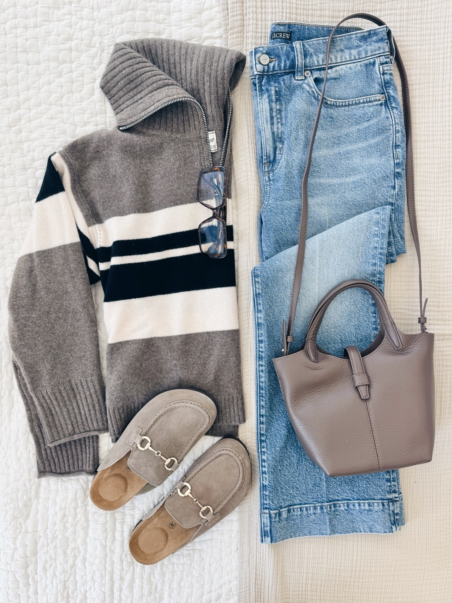 Fall outfit inspo. Kick flare denim I have in white as well. Amazon clogs!

#LTKSeasonal #LTKmomlife #LTKootd