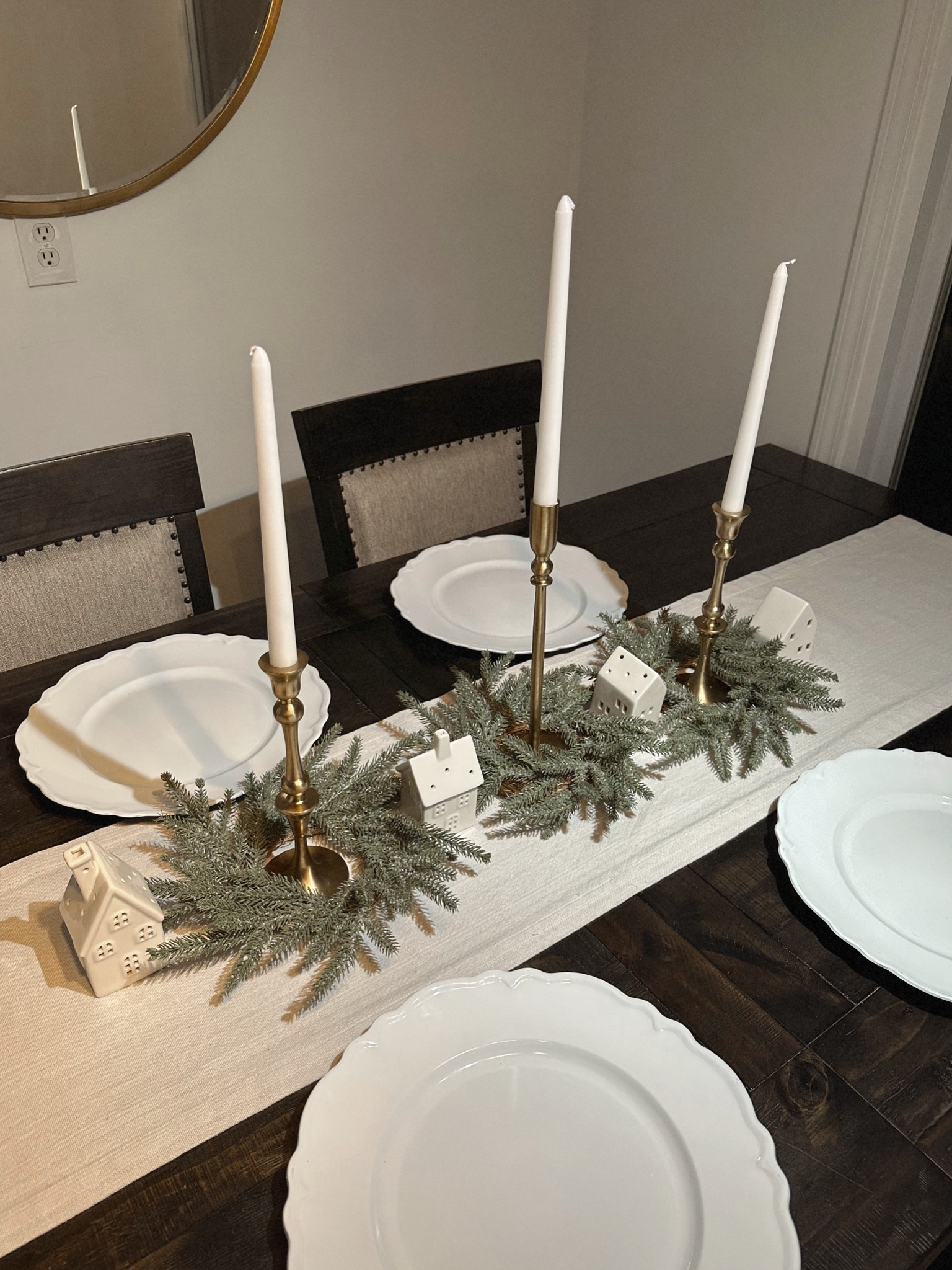 A CLASSIC CHRISTMAS 🕯️


#LTKHoliday #LTKhome #LTKfindsunder50