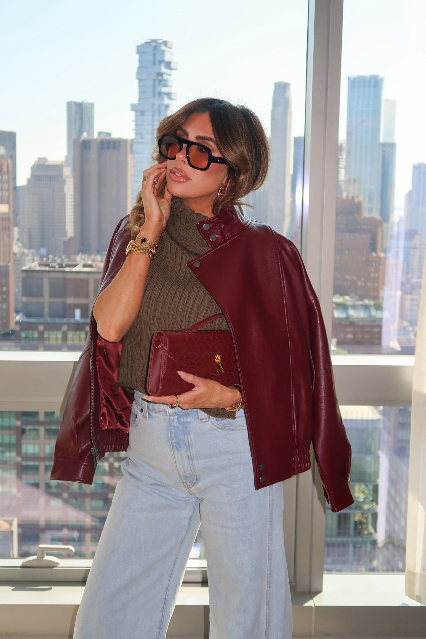 New York / Pre-fall outfit details! Wearing a size small in this leather bomber jacket, size small in top & size 26 in these jean! I’m carrying a Bottega lookalike clutch! 

NYFW, New York, Fall outfits, Fall fashion, Fall outfits, Knee high boots, Jeans, fall outfit inspo, Fall boots, Jackets, Date Night, Emily Ann Gemma

#LTKFallSale #LTKStyleTip #LTKBeauty