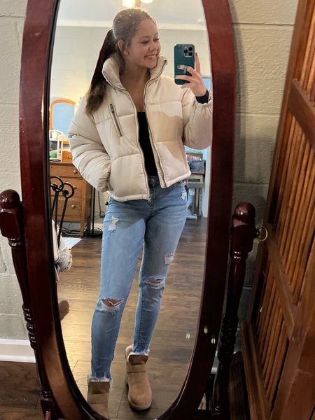 Vici puffer jacket on sale for $35! 
Use my code SAMANTHA.MADELYN for 20% off  @vicidolls! ❤️❄️


winter outfit, winter clothes, holiday outfit, holiday clothes, christmas outfit, puffer jacket, Vici collection, winter jacket, christmas clothes, gifts for her

#LTKHoliday #LTKSeasonal #LTKstyletip