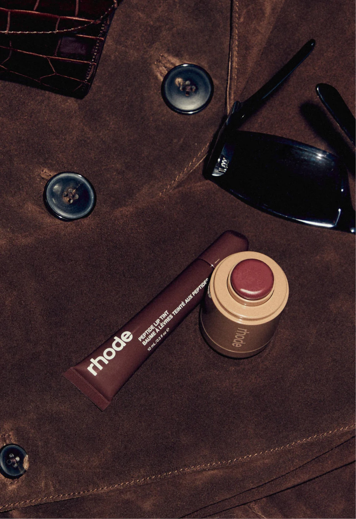 Toasted teddy + espresso ☕️ POCKET BLUSH + PEPTIDE LIP TINT DUO 🫦

𝐻𝒾𝒾𝒾, 𝓁𝑜𝓋𝑒𝓁𝓎! 𝐹𝑜𝓁𝓁𝑜𝓌 𝓂𝓎 𝓈𝒽𝑜𝓅, 𝒶𝓃𝒹 𝑔𝑒𝓉 𝓂𝓎 𝑒𝓍𝒸𝓁𝓊𝓈𝒾𝓋𝑒 𝒶𝓅𝓅-𝑜𝓃𝓁𝓎 𝒸𝑜𝓃𝓉𝑒𝓃𝓉! 𝒮𝑜 𝑔𝓁𝒶𝒹 𝓎𝑜𝓊'𝓇𝑒 𝒽𝑒𝓇𝑒. 

chic, aesthetic, trending, stylish, minimalist style, affordable, home, decor, interior design, beauty, ootd, dupe, look for less, y2k, Amazon, Amazon fashion, Amazon finds, Amazon home, Amazon style, fall fashion, fall home decor, fall style, fall home, thanksgiving, holiday, fall outfit, seasonal, decor, decorations, Christmas, Christmas decorations, winter fashion, winter style, New Year’s Eve, family photos, winter outfit, winter home #rhode #beauty #makeup #liptint #travel blush stocking stuffer 

#LTKGiftGuide #LTKFindsUnder50 #LTKBeauty