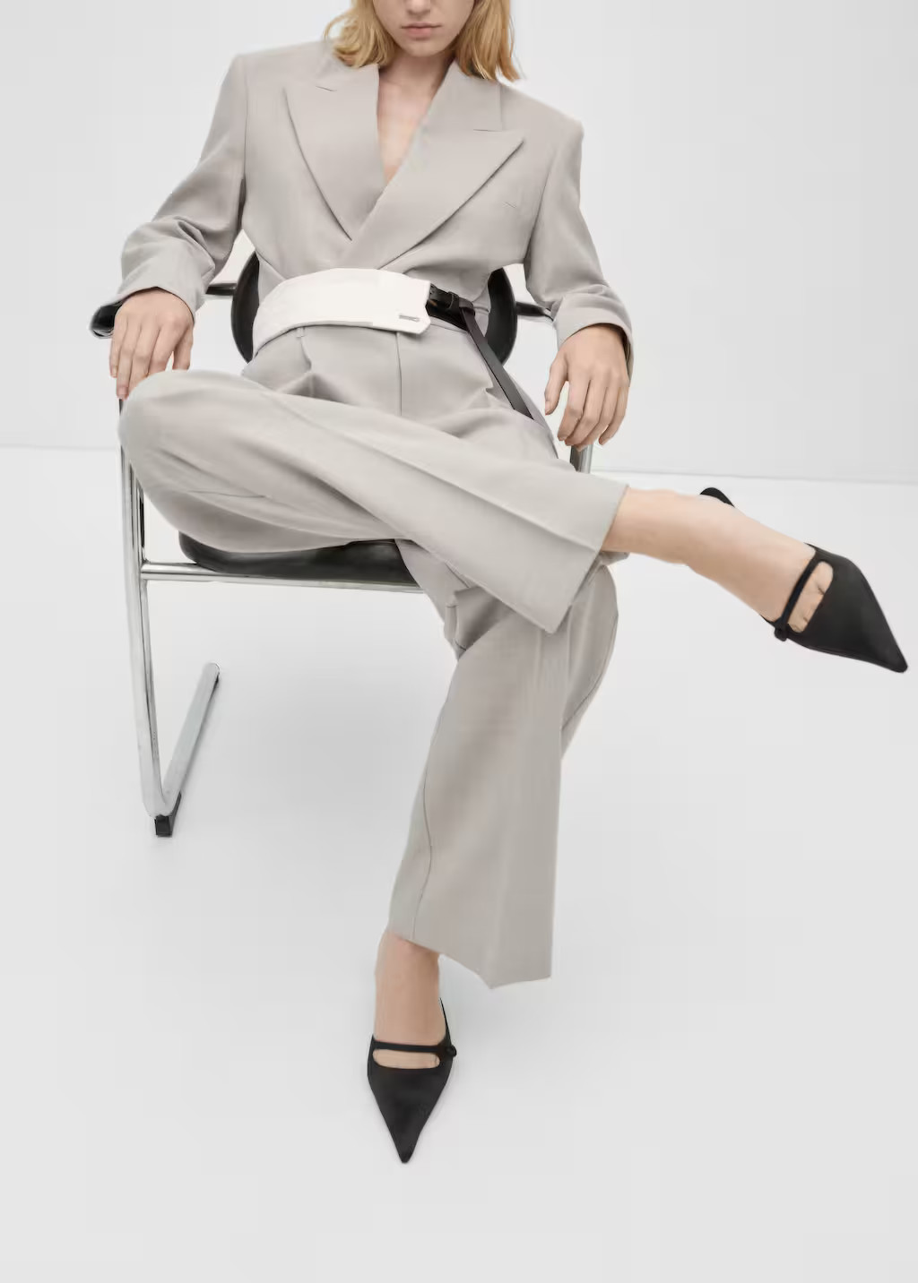 Satin kitten-heel shoes black - Woman - 4 - MANGO | MANGO (UK)